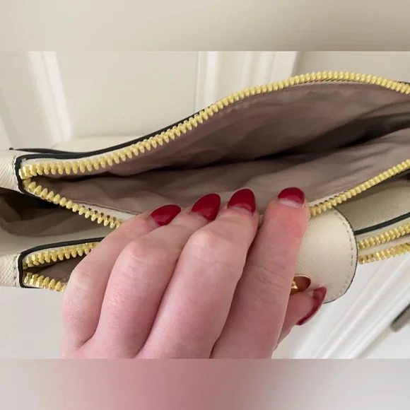 Nine West Cream Crossbody Bag - Picture 5 of 8